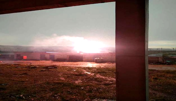 大秦置業(yè)公司神木項目部連夜處置工地變壓器突發(fā)火情