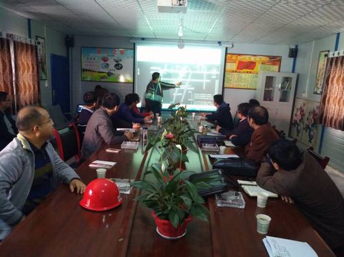 省煤監(jiān)局等單位對礦建二公司冶坪項(xiàng)目部進(jìn)行 聯(lián)合安全大檢查