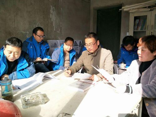 銅煤公司第四項目部積極開展《安全生產(chǎn)法》宣傳周活動