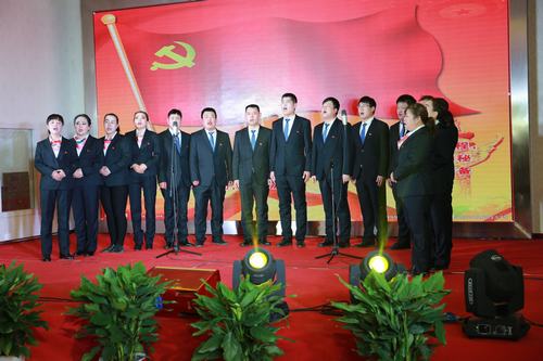 “放歌新時(shí)代，開啟新征程，譜寫‘雙特百億’新篇章”