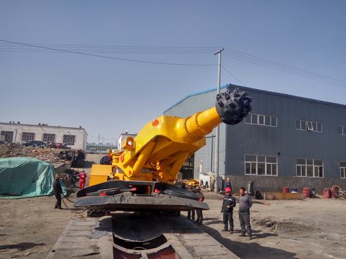 租賃中心EBZ-220掘進(jìn)機(jī)到場(chǎng)為掘進(jìn)公司提供裝備支持