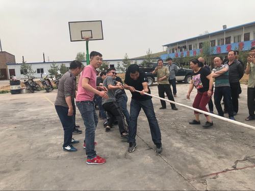 掘進公司北翼項目部組織操作比賽為勞動節(jié)添彩