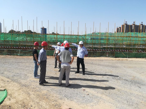 蒲城清潔能源公司董事長劉培榮蒞臨陜煤建設(shè)天工公司清源小區(qū)項(xiàng)目檢查