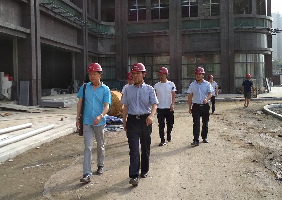 侯本英深入陜煤建設(shè)安康、漢中施工工地檢查指導(dǎo)工作