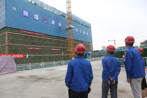 開展觀摩交流  打造標(biāo)準(zhǔn)工地