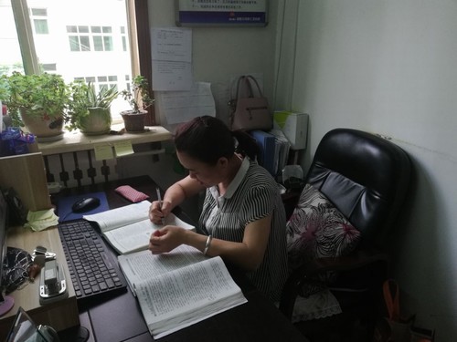 陜煤建設(shè)銅煤公司基層車間工會(huì)強(qiáng)化女職工教育培訓(xùn)，提升女職工綜合素質(zhì)