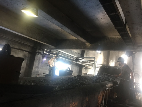 陜煤建設(shè)天工公司安裝運(yùn)營(yíng)項(xiàng)目部在高溫下的“激 情”