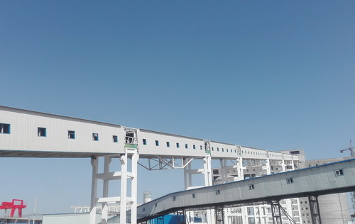 陜煤建設(shè)銅川公司小保當(dāng)一號(hào)主斜井井口房至最終篩分車間棧橋工程順利通過(guò)主體驗(yàn)收