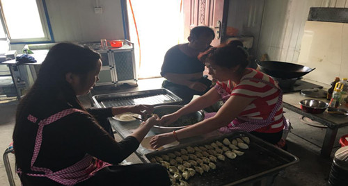 陜煤建設(shè)機(jī)電安裝公司曹家灘項(xiàng)目部為職工建“幸福之家”