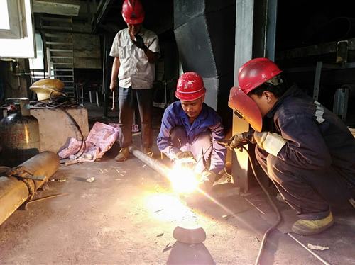 陜煤建設(shè)韓城分公司安裝六項(xiàng)目部奮力施工受好評(píng)