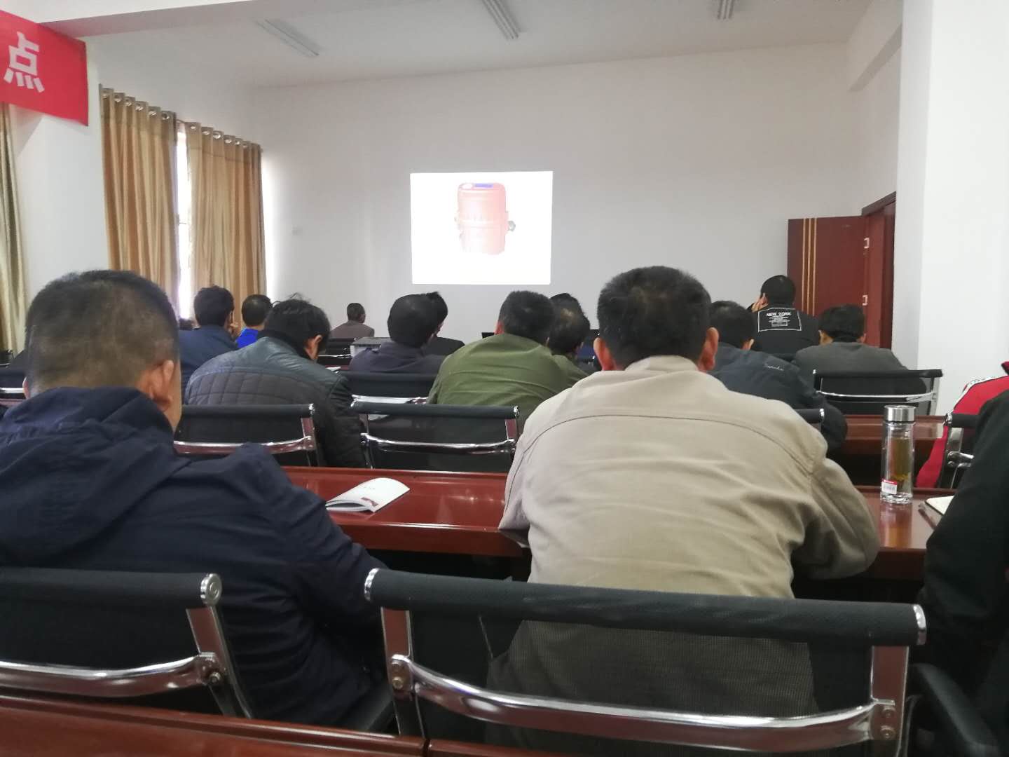 陜煤建設(shè)礦建三公司曹家灘項(xiàng)目部多樣化培訓(xùn)為安全保駕護(hù)航