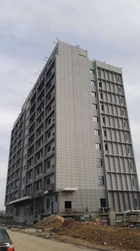 陜煤建設(shè)天工公司土建七部彬長(zhǎng)鐵運(yùn)公司辦公樓建設(shè)初見(jiàn)成效