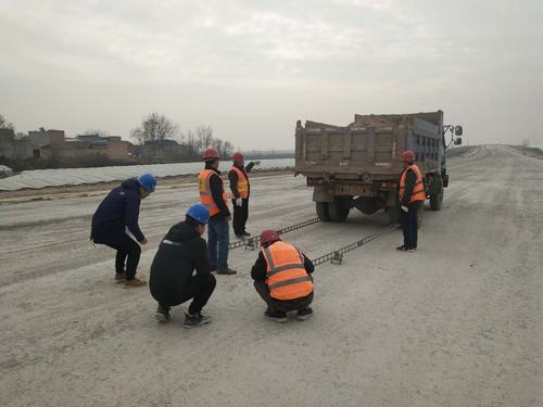 陜煤建設(shè)澄合分公司G242大荔過(guò)境公路建設(shè)工程水穩(wěn)基層通過(guò)驗(yàn)收