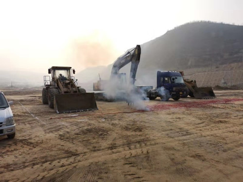 陜煤建設(shè)天工公司清澗北國(guó)棗業(yè)紅棗深加工項(xiàng)目高溫冷庫(kù)及配電室工程破土動(dòng)工