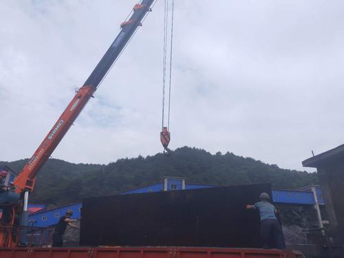 陜煤建設(shè)韓城分公司安裝第四項(xiàng)目部攻堅(jiān)克難“強(qiáng)力”推進(jìn)新源煤礦主斜井皮帶施工進(jìn)度向前邁進(jìn)