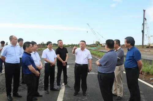 公司領(lǐng)導(dǎo)寧興剛、王寧、楊讓順深入渭南開沃項(xiàng)目檢查指導(dǎo)工作