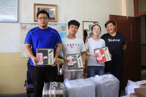 陜煤建設(shè)韓城分公司“金秋助學(xué)”活動正在進行時