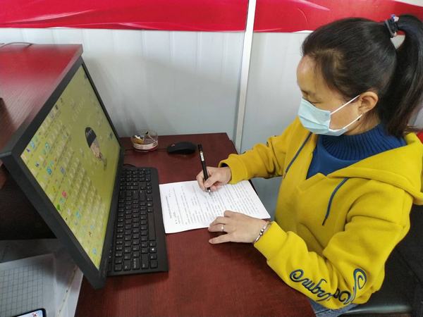 陜煤建設(shè)韓城分公司土建十二項(xiàng)目部“三八”婦女維權(quán)月巾幗維權(quán)在行動(dòng)