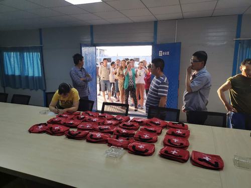 陜煤建設(shè)銅煤公司榆林項(xiàng)目部開展獨(dú)具特色的“送清涼保安全”活動(dòng)