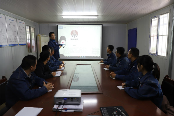 陜煤建設(shè)漢中分公司多舉措深入學(xué)習(xí)宣貫陜煤集團(tuán)新版《企業(yè)文化手冊》