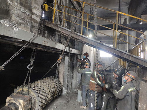 陜煤建設(shè)機(jī)電安裝公司建莊項(xiàng)目部掀起檢修大干熱潮