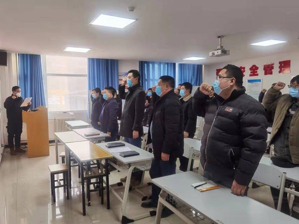 陜煤建設(shè)礦建二公司車村項(xiàng)目部：抗疫保產(chǎn)黨旗紅