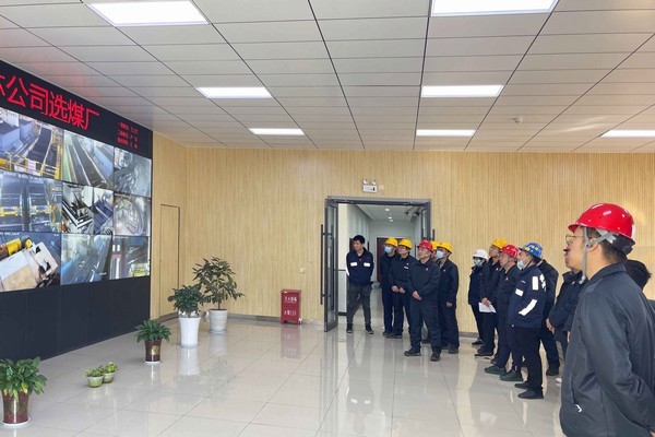 神渭管運(yùn)生產(chǎn)運(yùn)行公司神木站一行到陜煤建設(shè)洗選煤運(yùn)營(yíng)公司紅柳林洗煤廠項(xiàng)目部進(jìn)行對(duì)標(biāo)交流學(xué)習(xí)