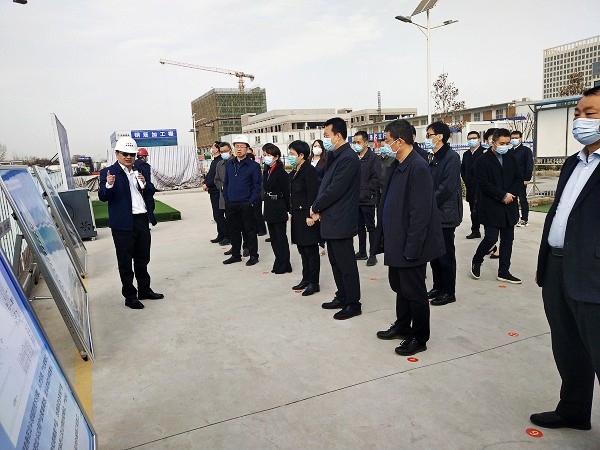 西安市高新區(qū)黨工委、管委會一行觀摩測評陜煤建設(shè)北斗星基建設(shè)項目