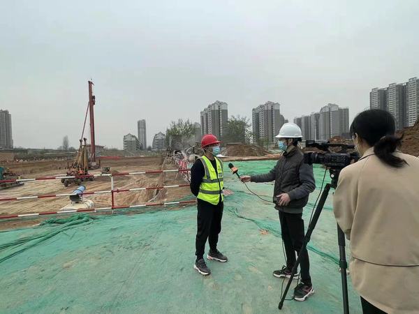 陜煤建設(shè)銅煤公司新龍城項(xiàng)目接受銅川媒體專(zhuān)訪