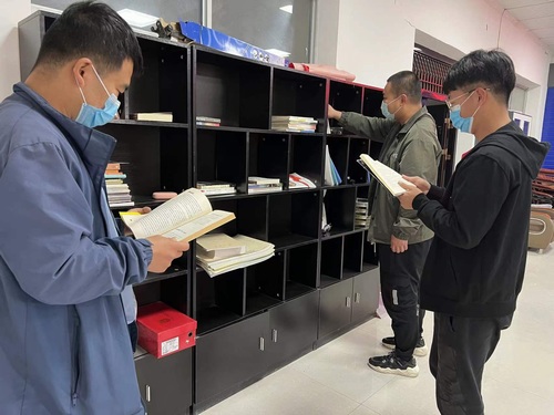 陜煤建設(shè)路橋分公司組織開展“世界讀書日”主題讀書活動