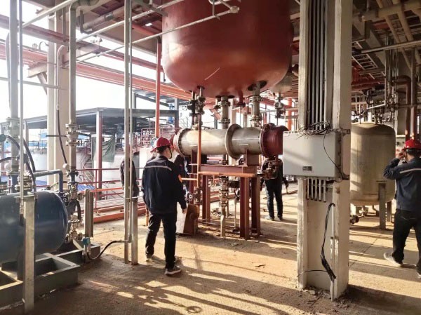 陜煤建設(shè)洗選煤運營公司第六項目部：3.4萬噸不飽和聚酯樹脂及公用工程項目調(diào)試打壓成功