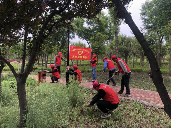 陜煤建設(shè)澄合分公司發(fā)揚(yáng)志愿服務(wù)精神助力環(huán)境保護(hù)