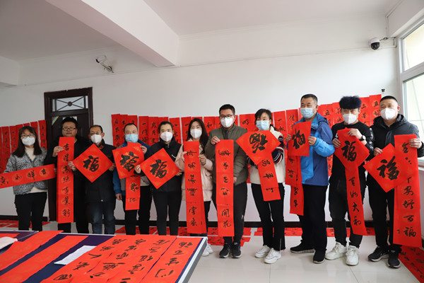 陜煤建設(shè)機(jī)電安裝公司開展“迎新納?！彼痛郝?lián)活動