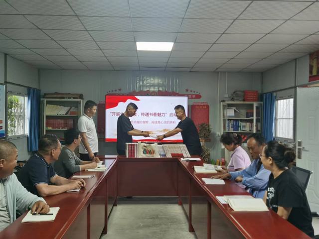 陜煤建設(shè)韓城分公司土建十二項(xiàng)目部：“四色閱讀”點(diǎn)亮讀書燈，讓生活溢滿書香