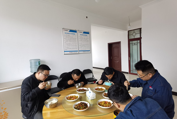 陜煤建設(shè)漢中分公司：狠抓“兩堂一舍”工作 加強(qiáng)后勤管理