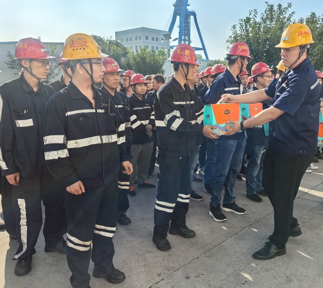 陜煤建設(shè)洗選煤運(yùn)營(yíng)公司澄合山陽運(yùn)營(yíng)項(xiàng)目部：一樣中秋別樣圓  情深意濃共團(tuán)圓