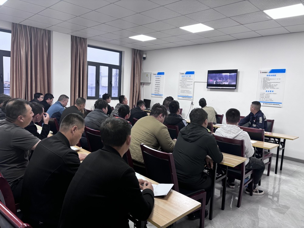 陜煤建設(shè)洗選煤運(yùn)營公司榆陽運(yùn)營項(xiàng)目部：守護(hù)生命的“防火墻”，敲響防火警鐘