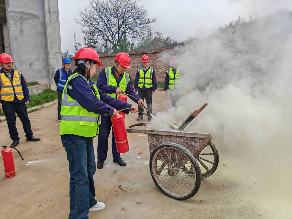 陜煤建設(shè)銅煤公司第一項目部：多措并舉筑防線 演練行動護(hù)安全
