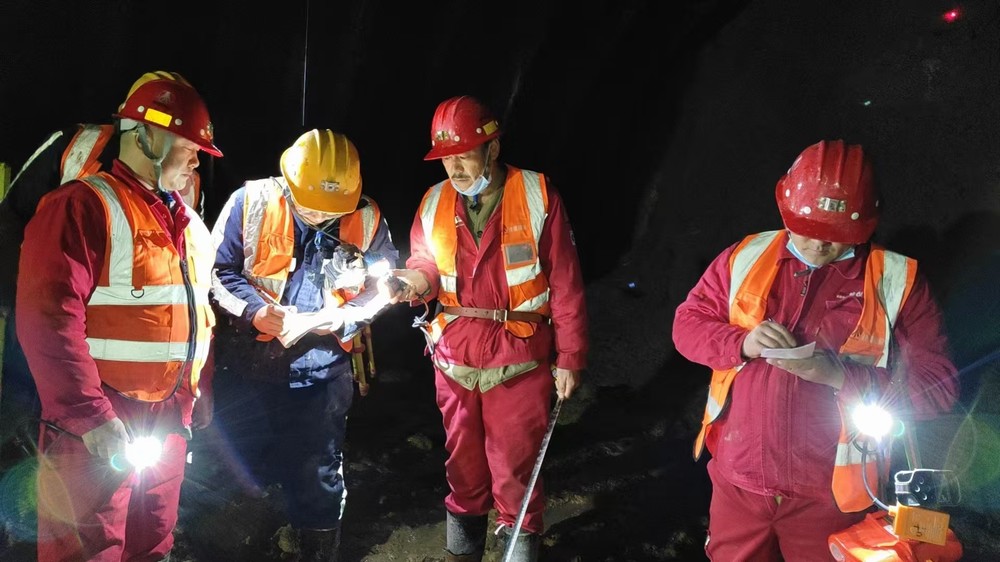 陜煤建設礦建三公司：請收看！“五一”勞動特寫