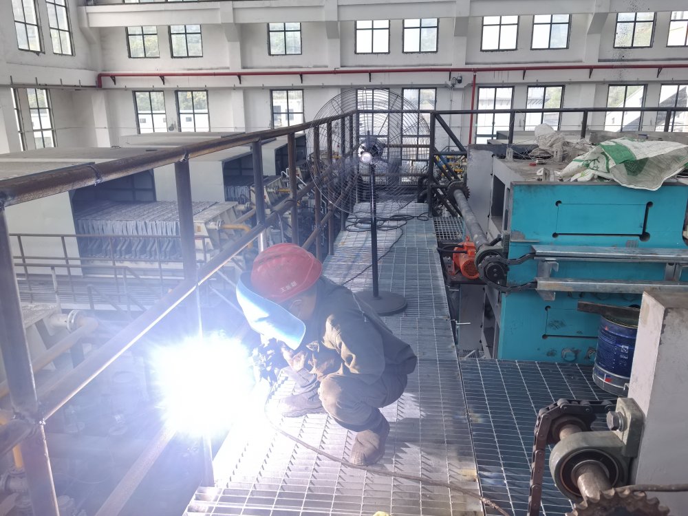 陜煤建設韓城分公司安裝六項目部：“清涼暴擊”已就位！硬核守護工地“抗暑特種兵”