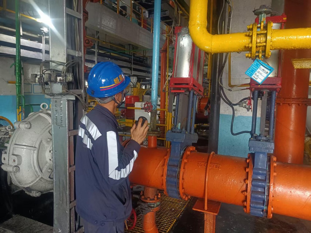 陜煤建設(shè)洗選煤運營公司紅柳林洗煤廠項目部： 烈日下的安全守護(hù)者