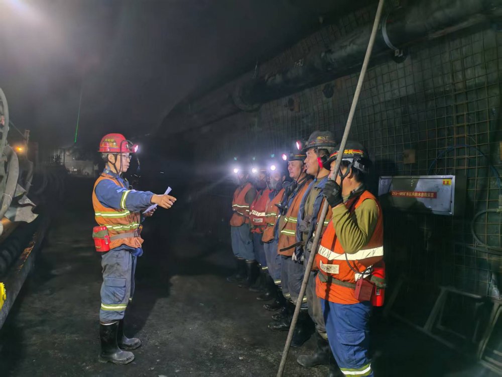 陜煤建設礦建三公司多舉措筑牢“雙節(jié)”安全防護墻