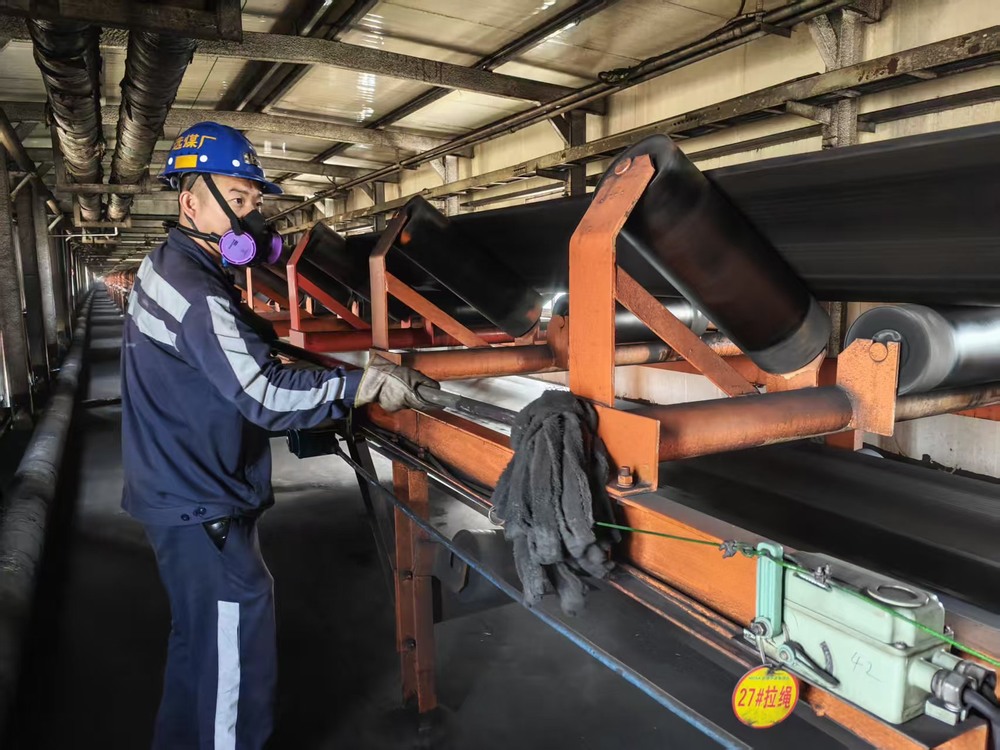 陜煤建設(shè)洗選煤運營公司紅柳林洗煤廠項目部:以“零松懈”姿態(tài)護(hù)航節(jié)日生產(chǎn)