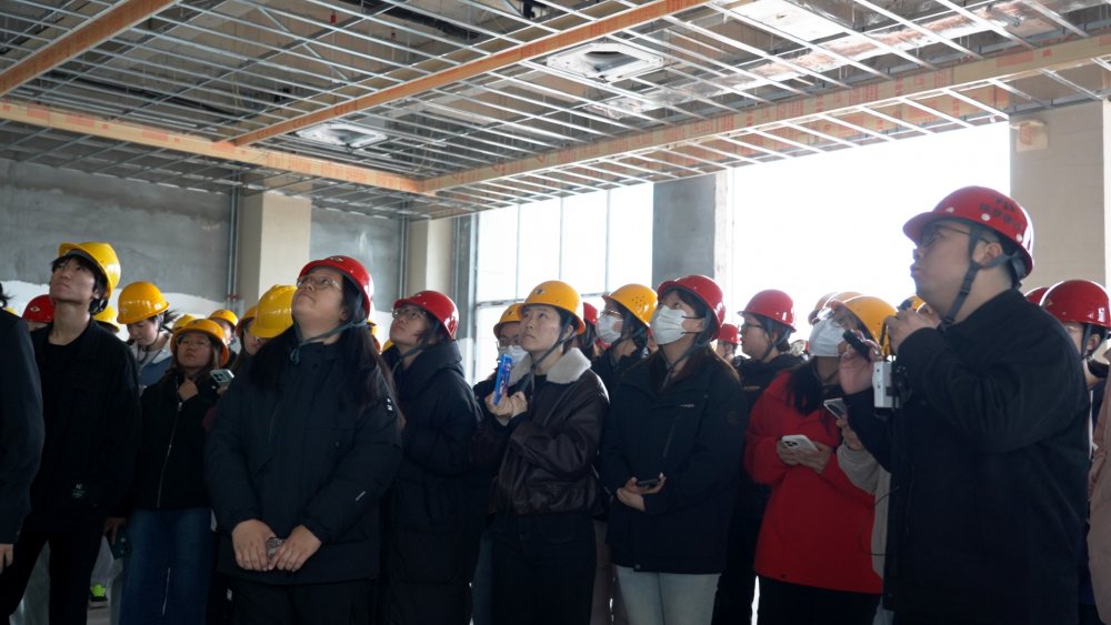 鄂爾多斯應(yīng)用技術(shù)學(xué)院土木工程學(xué)院師生到陜煤建設(shè)內(nèi)蒙古分公司應(yīng)用技術(shù)學(xué)院 項(xiàng)目部開展社會實(shí)踐