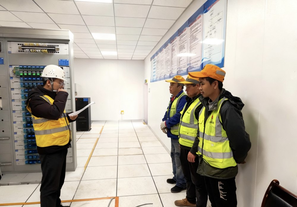 陜煤建設(shè)路橋分公司黃陵項(xiàng)目部以“干學(xué)結(jié)合”筑牢安全生產(chǎn)防線